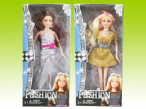 Item 667327 Fashion Show Barbie Doll Playset Dress Assortment5 Dress Changing Barbie Doll for Girls
