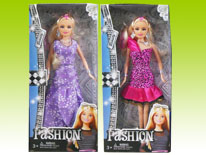Item 667326 Fashion Show Barbie Doll Playset Assortment4 Dress Changing Barbie Doll for Girls